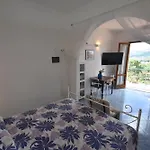 Bilocale Pavone - Vista Mare Con Spazio Esterno, Aria Condizionata E Parcheggio アパート マリーナ・ディ・カンポ